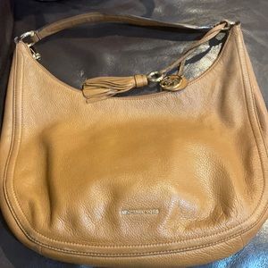 Gorgeous Michael Kors large camel shoulder bag.